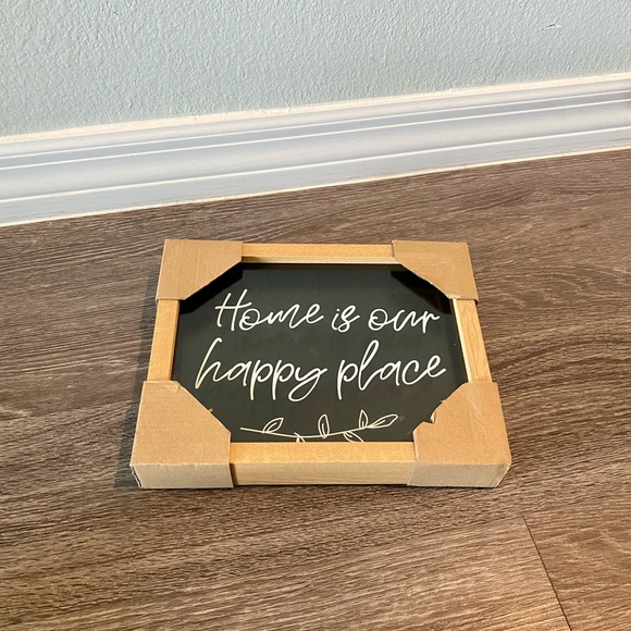 🌿HP🌿 Home is Our Happy Place Wood & Glass Sign NWT - Picture 6 of 7